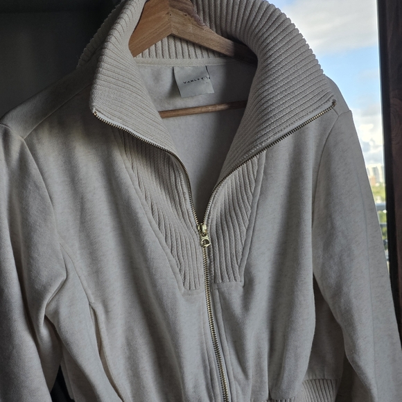 Varley Cream Sweater - Picture 4 of 14